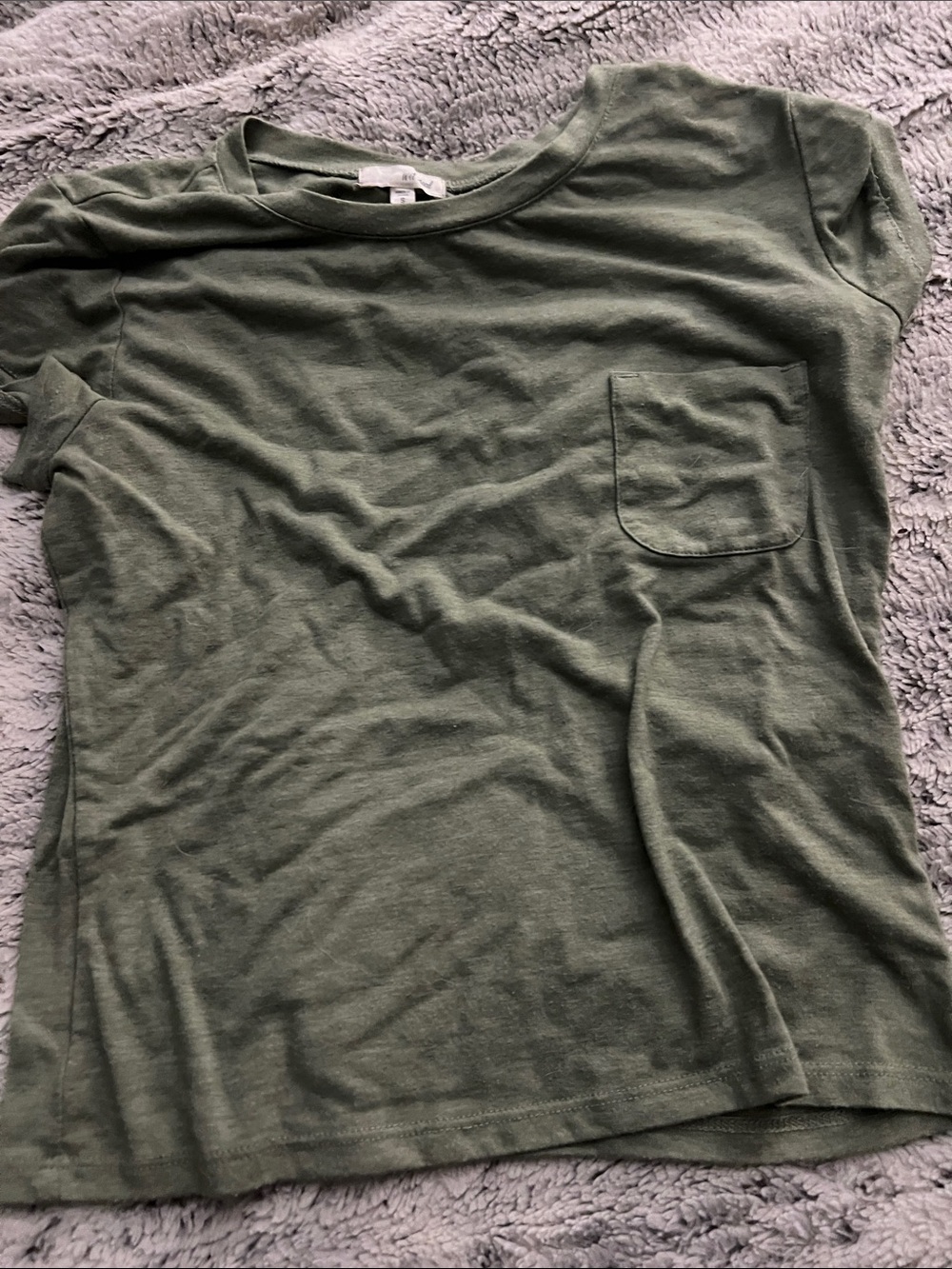 5/$10 cropped Wet Seal Olive Green Short Sleeve Pocket Tee